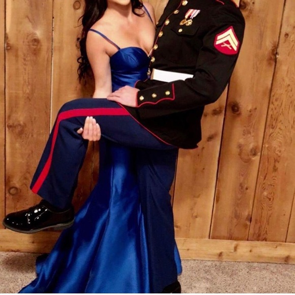 Blue ball gown/ prom dress - Picture 3 of 5